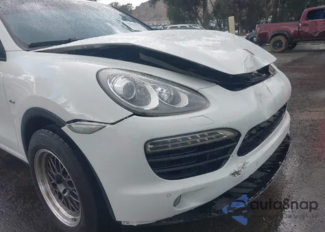 2013 Porsche Cayenne Diesel z USA, uszkodzony, nr VIN WP1AF2A24DLA23802